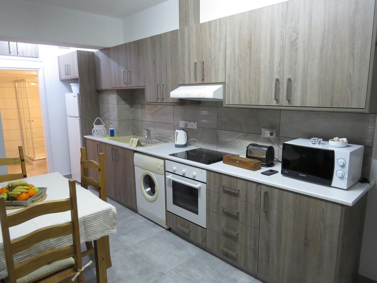 Adonis Apartment بافوس المظهر الخارجي الصورة